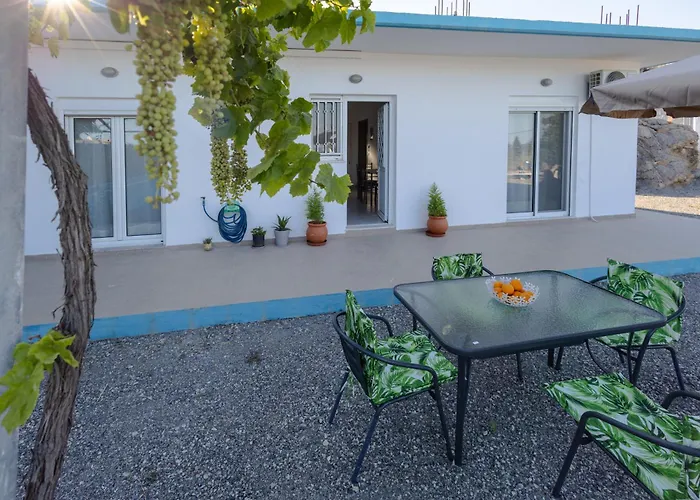 아파트 Stefanos House Stegna *